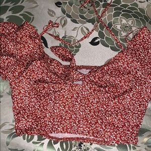 Floral tie front puff sleeve crop top